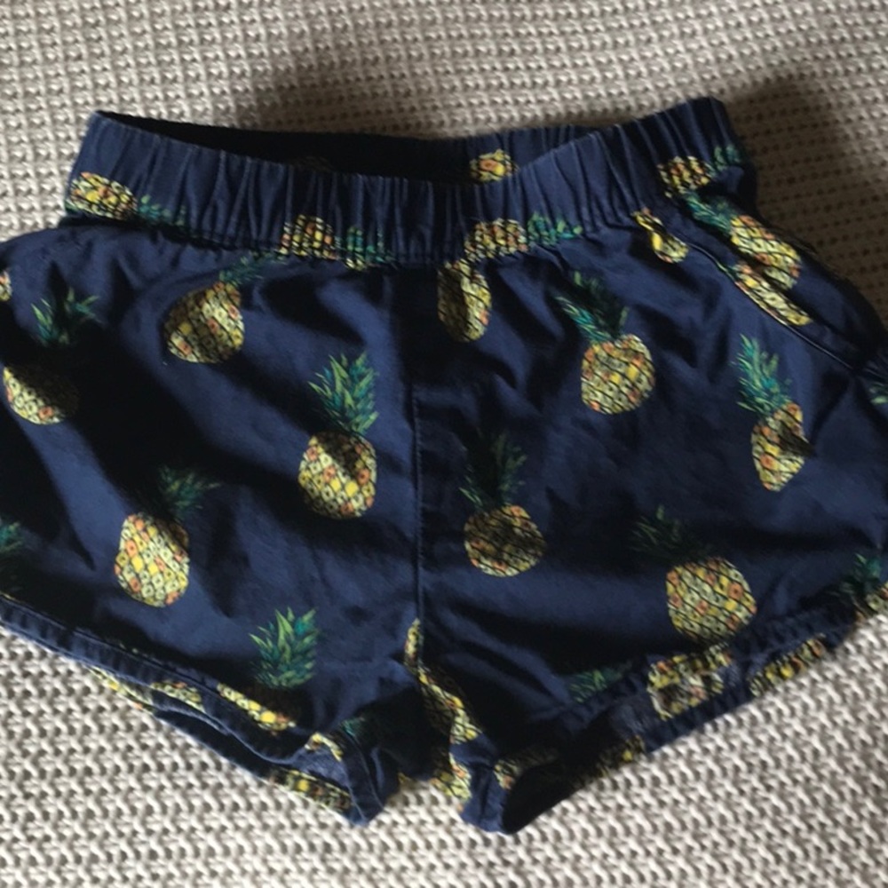 SOLD* Gap pineapple shorts